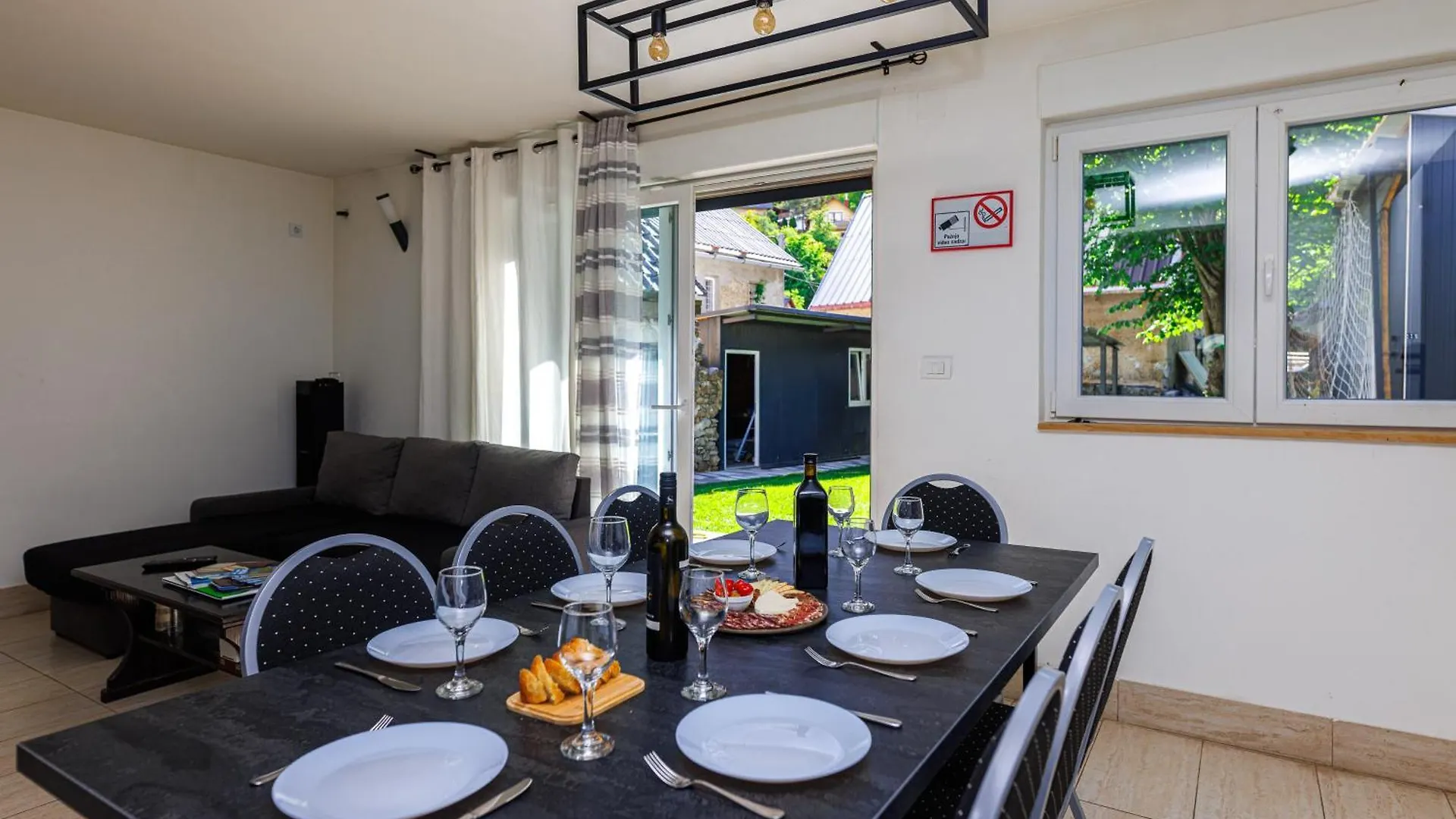 Villa Sin Lic