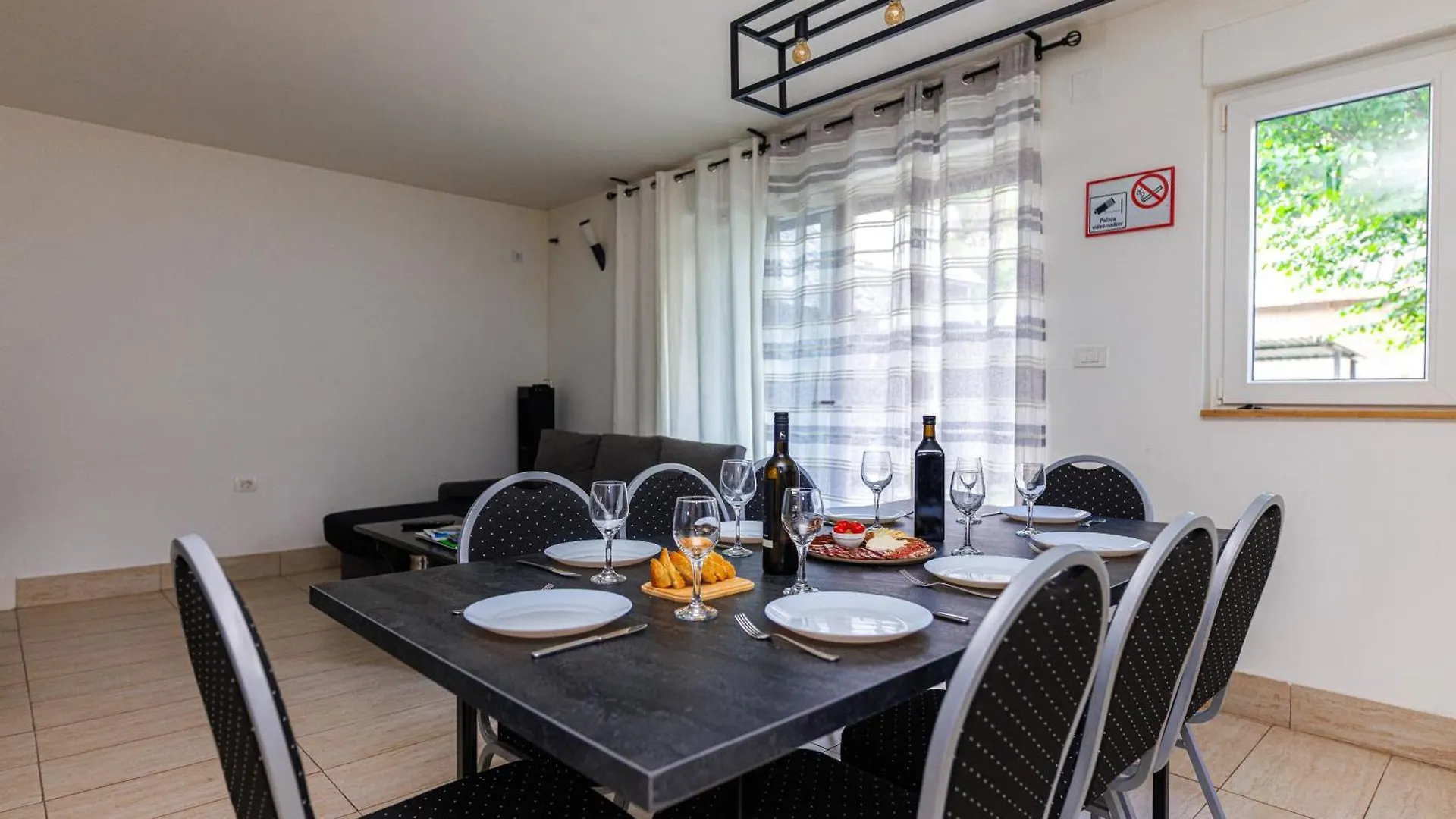 Villa Sin Lic